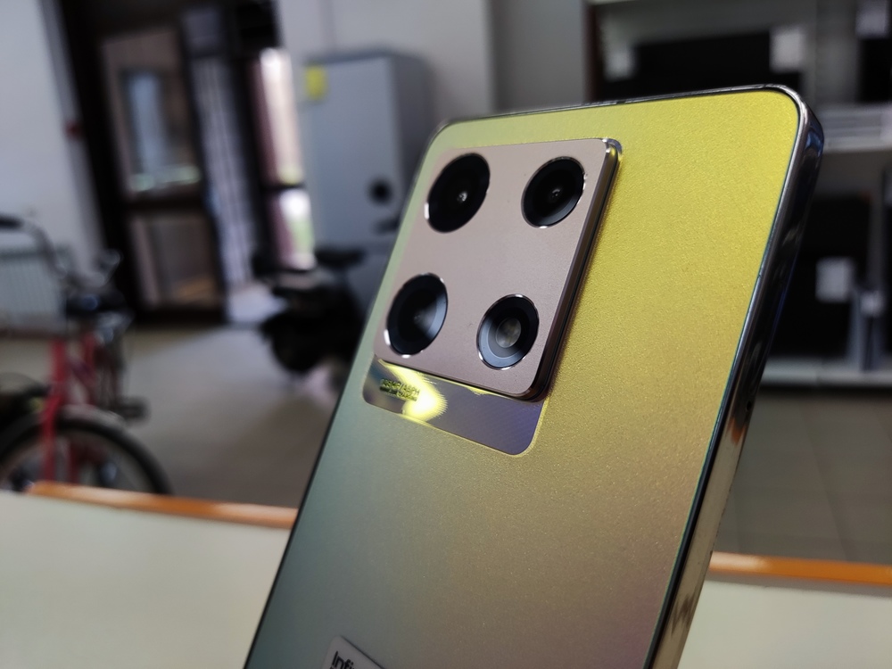Смартфон Infinix Note 30 PRO 8/256