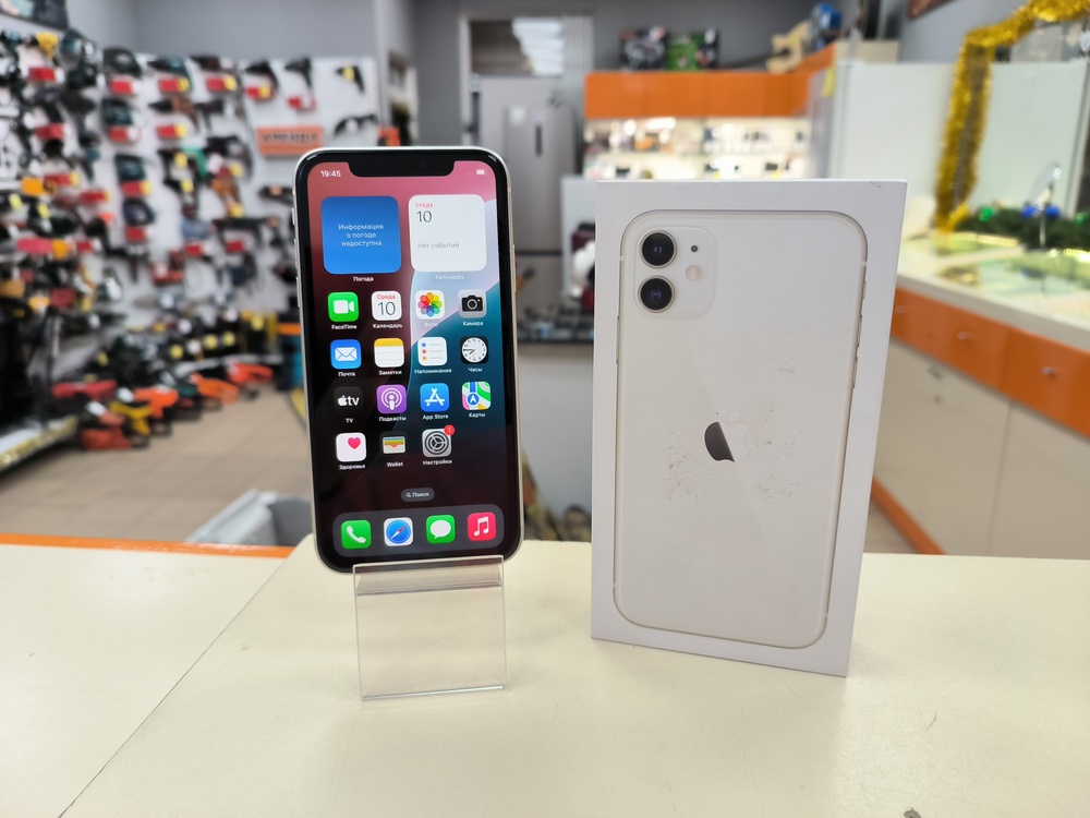 Смартфон Apple iPhone 11 64Gb