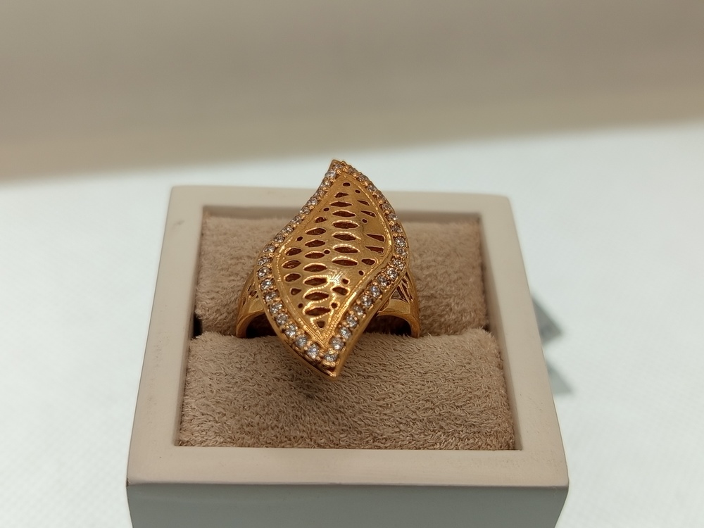 КОЛЬЦО С КАМНЯМИ (Au 585)