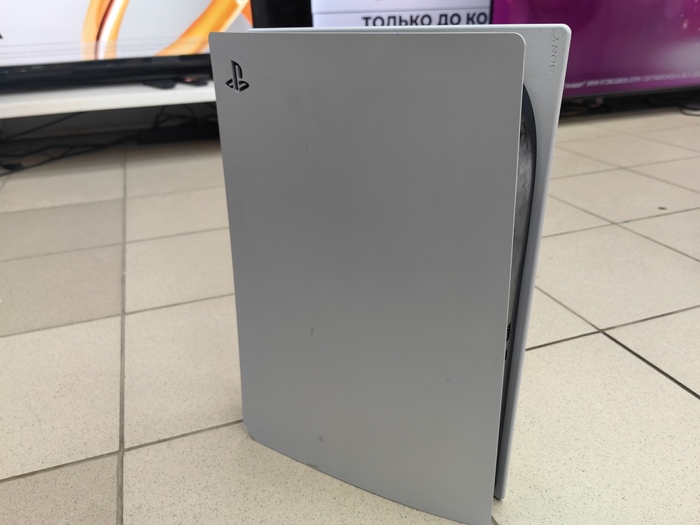 Игровая приставка PlayStation 5 825Gb (С дисководом)