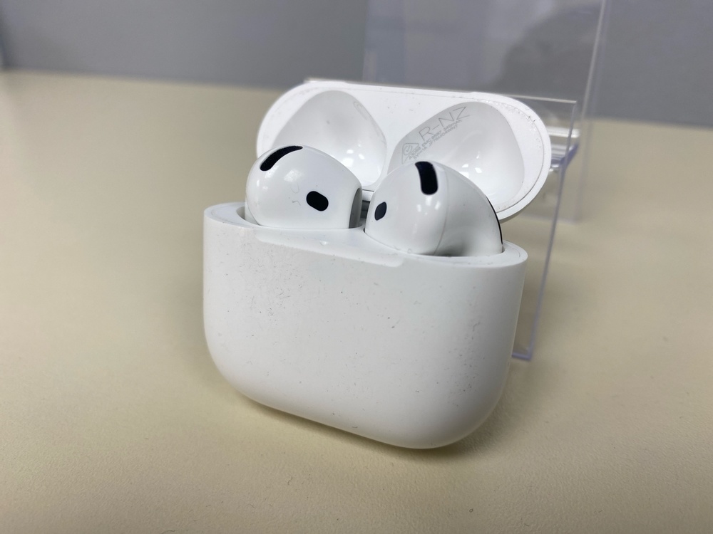 Наушники беспроводные Apple AirPods 4 с ANC