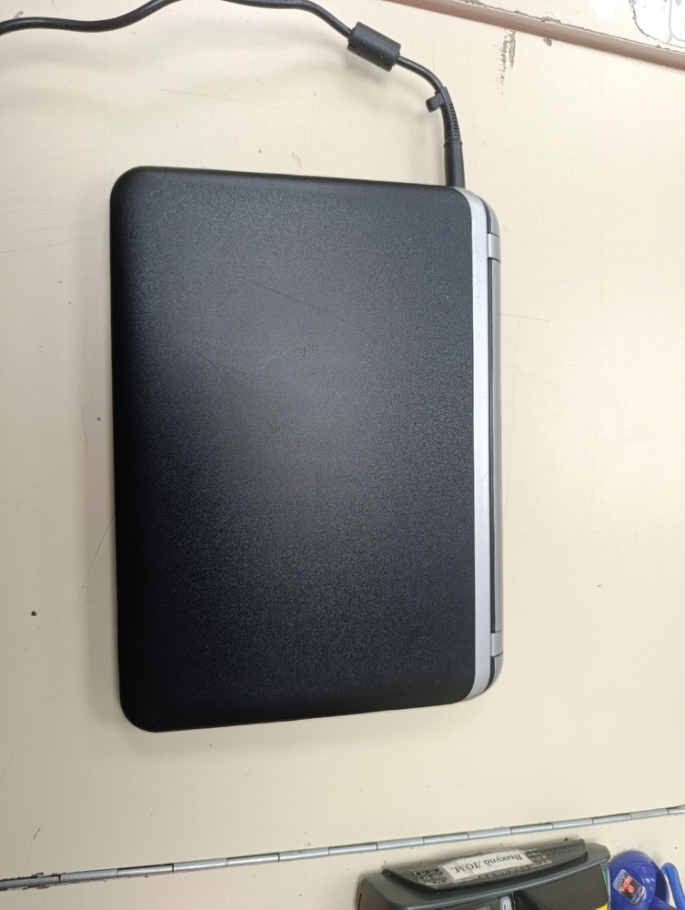 Ноутбук HP Pavilion dm1; E1-1200, Radeon Graphics, 1 Гб, Нет, 320 Гб