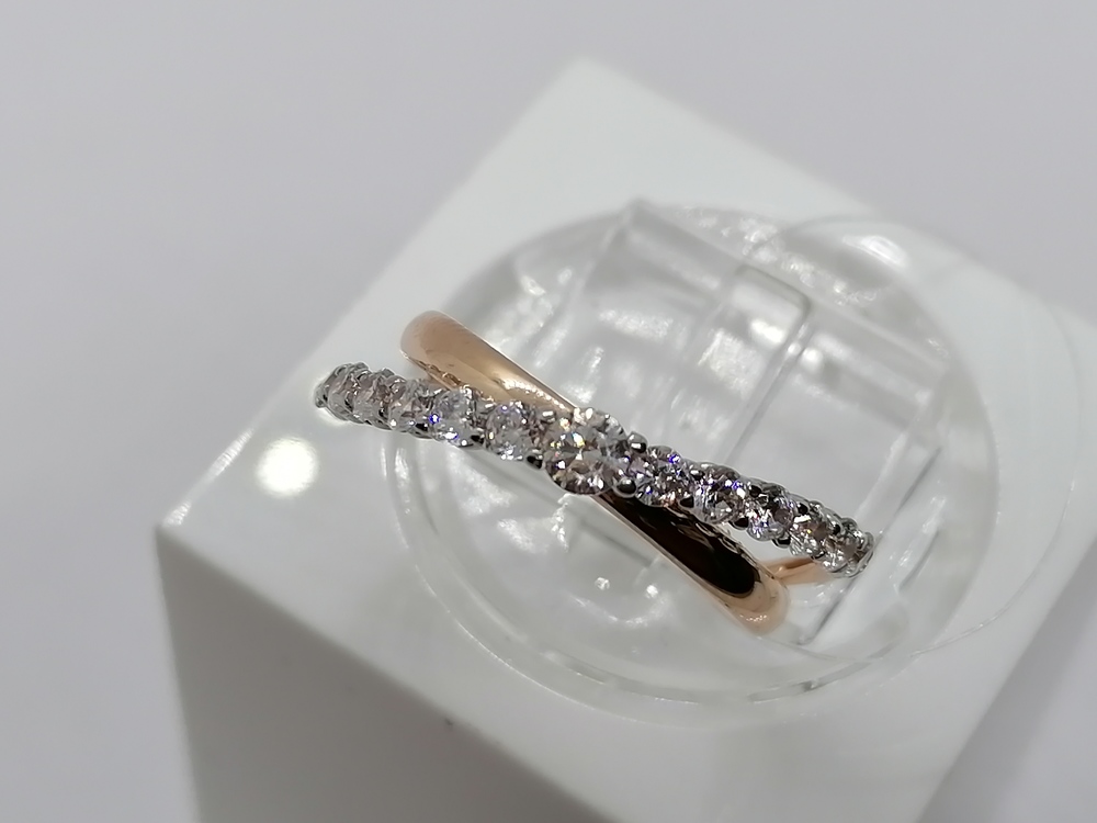 КОЛЬЦО С КАМНЯМИ (Au 585)