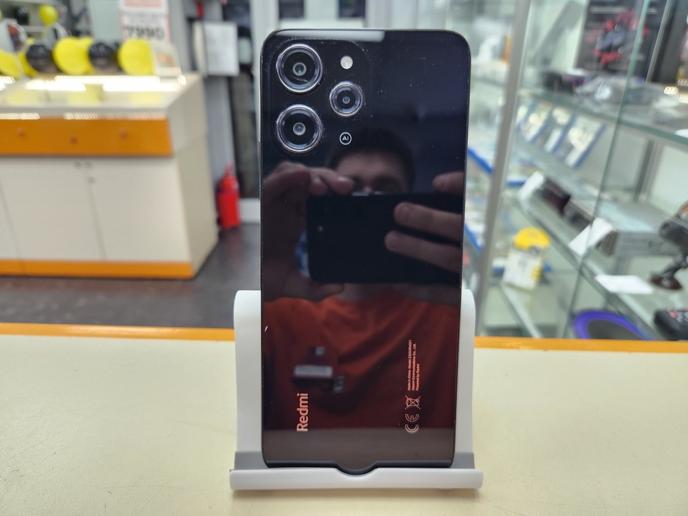 Смартфон Xiaomi Redmi 12 4/128