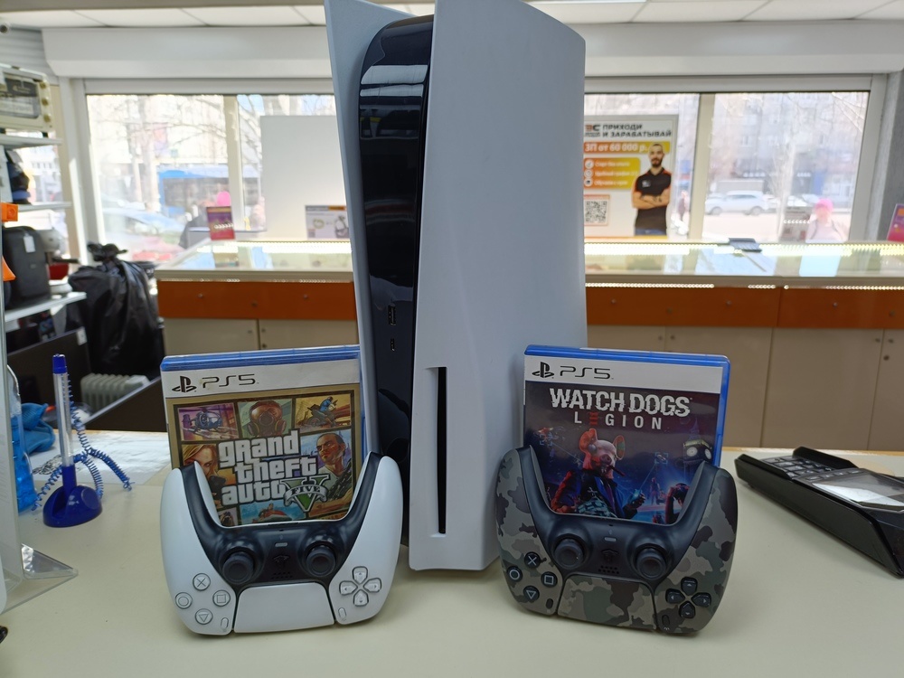 Игровая приставка PlayStation 5 825Gb (С дисководом)