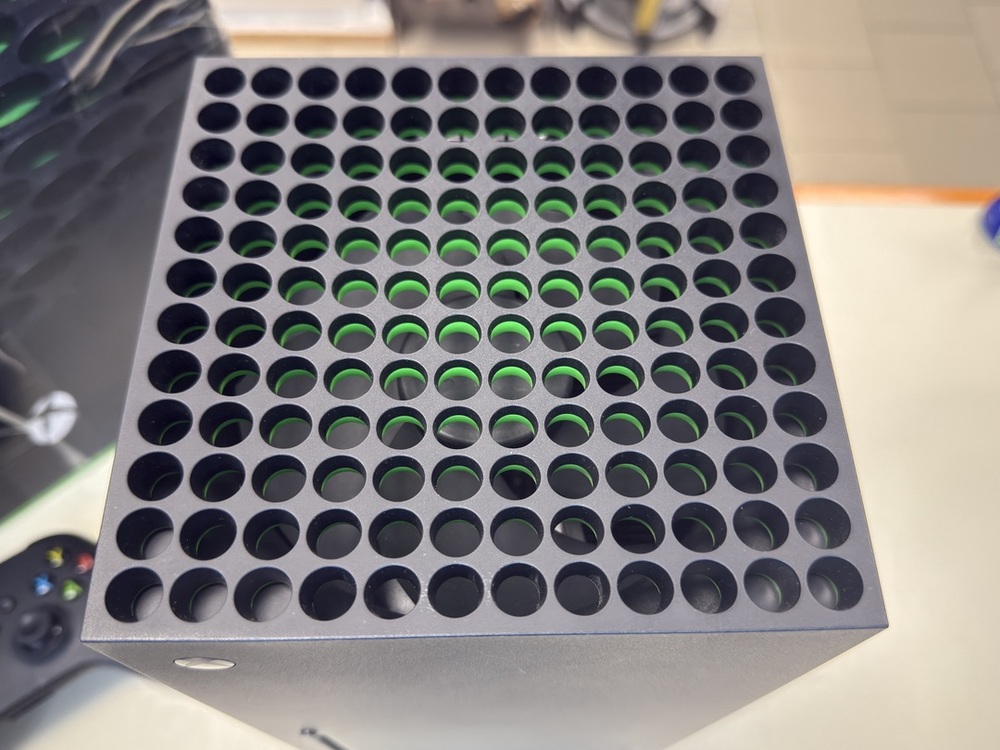 Игровая приставка Xbox Series X 1Tb