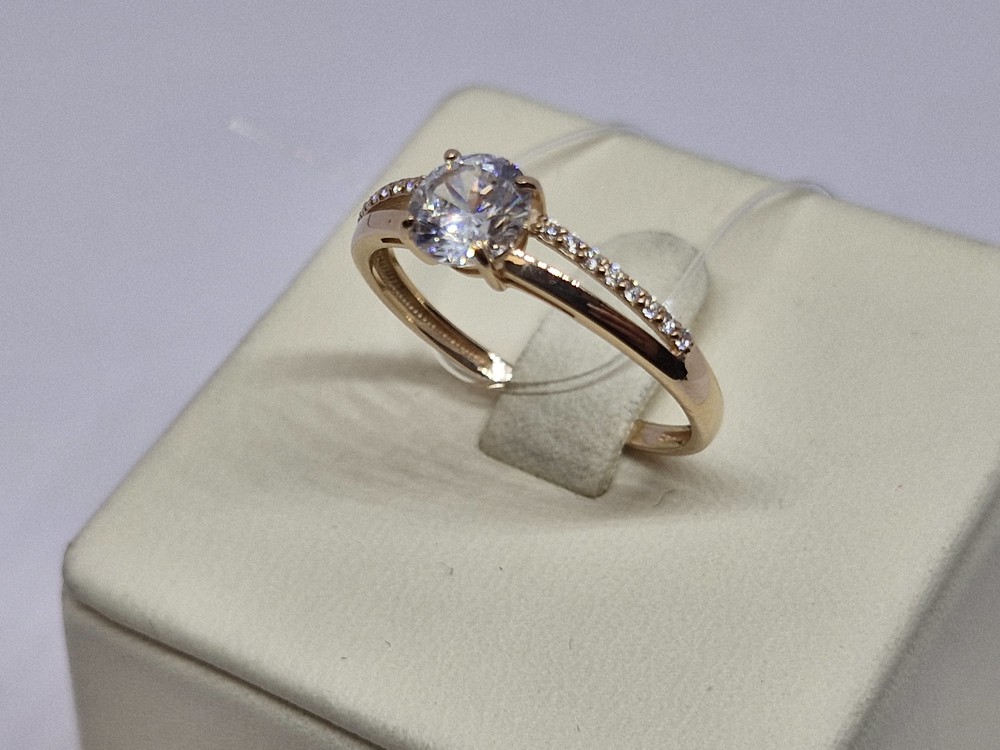 КОЛЬЦО С КАМНЯМИ (Au 585)