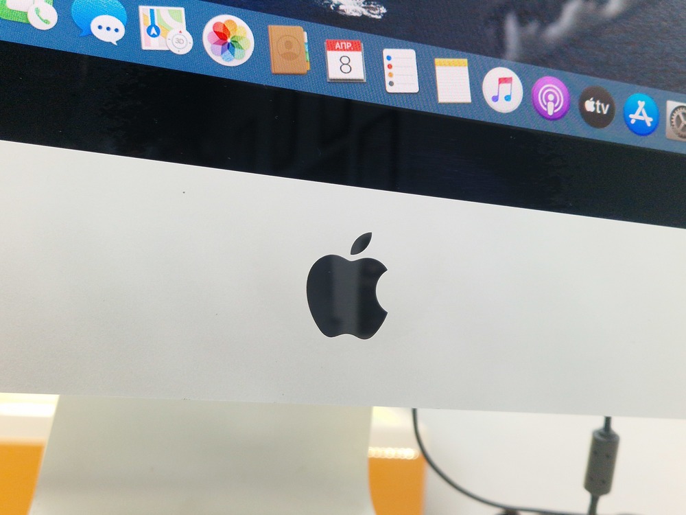 Моноблок Apple iMac 21.5 2013; Core i5, Intel Iris Pro Graphics 5200, 8 Гб, Нет, 1 Tb