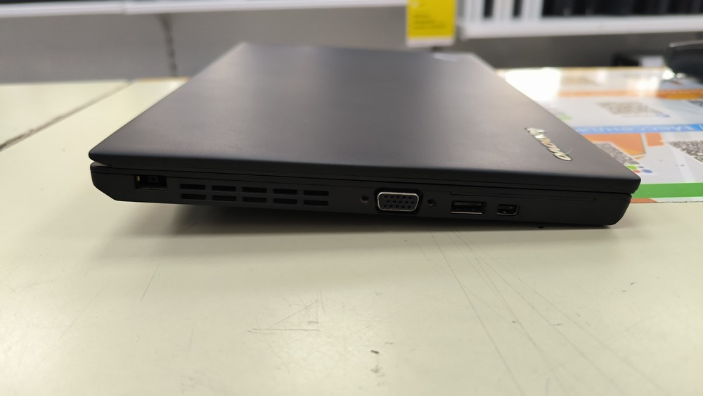 Ноутбук Lenovo; Core i7-5600U, Нет, 8 Гб, 256 Гб, Нет