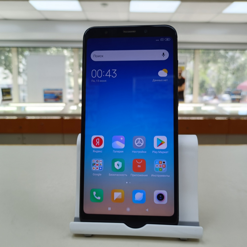 Смартфон Xiaomi Redmi 5 Plus 3/32