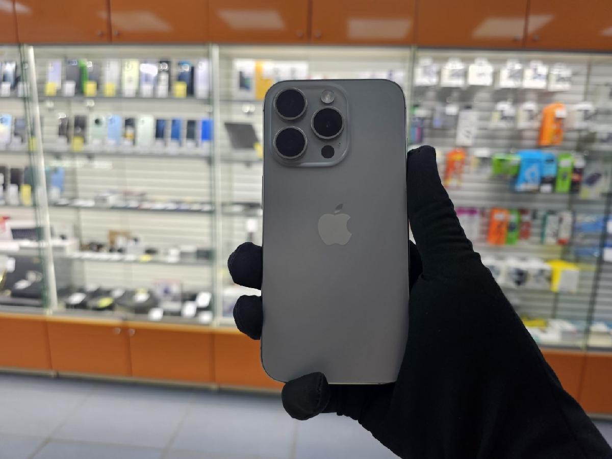 Смартфон Apple Iphone 15 Pro 256Gb
