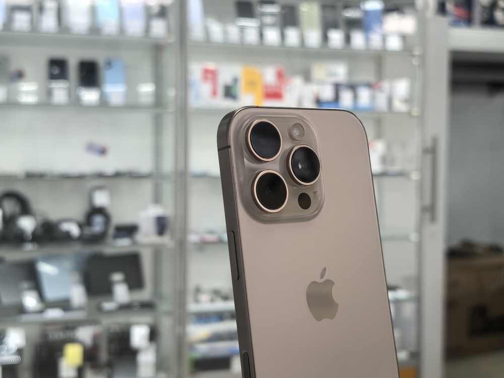 Смартфон Apple Iphone 16 Pro 128Gb