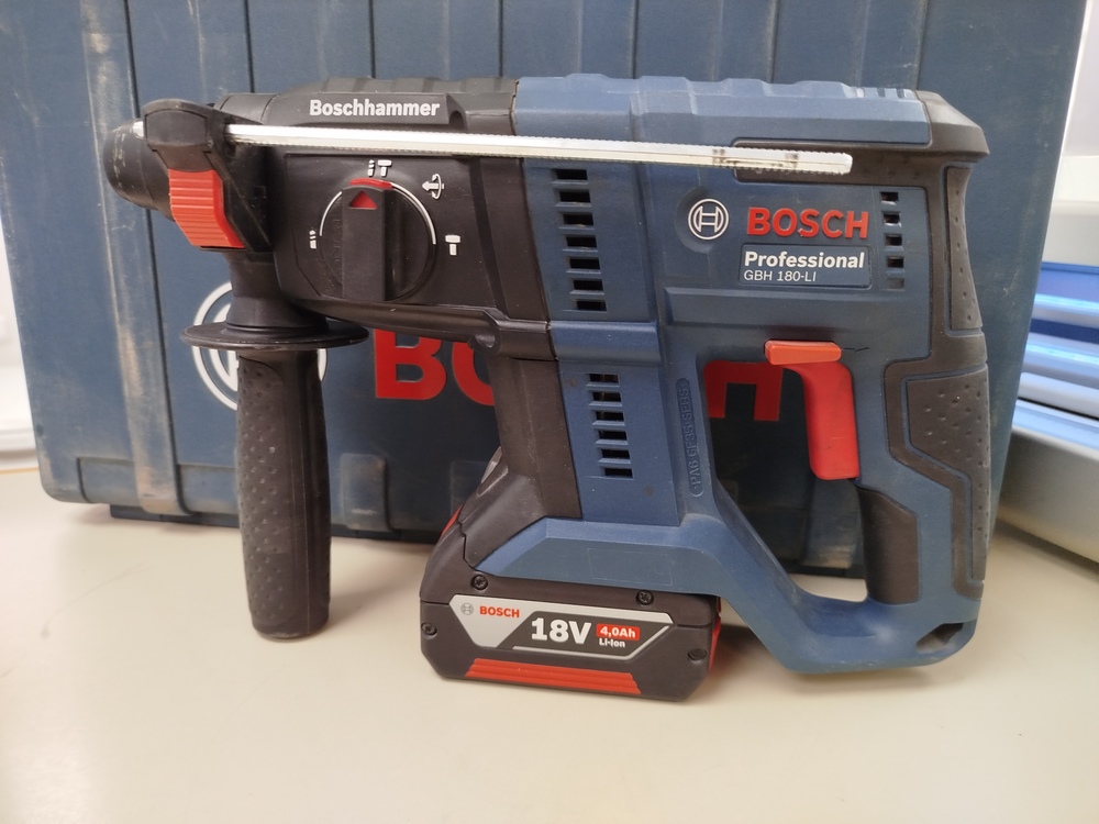 Перфоратор Bosch GBH 180-LI 0611911121;