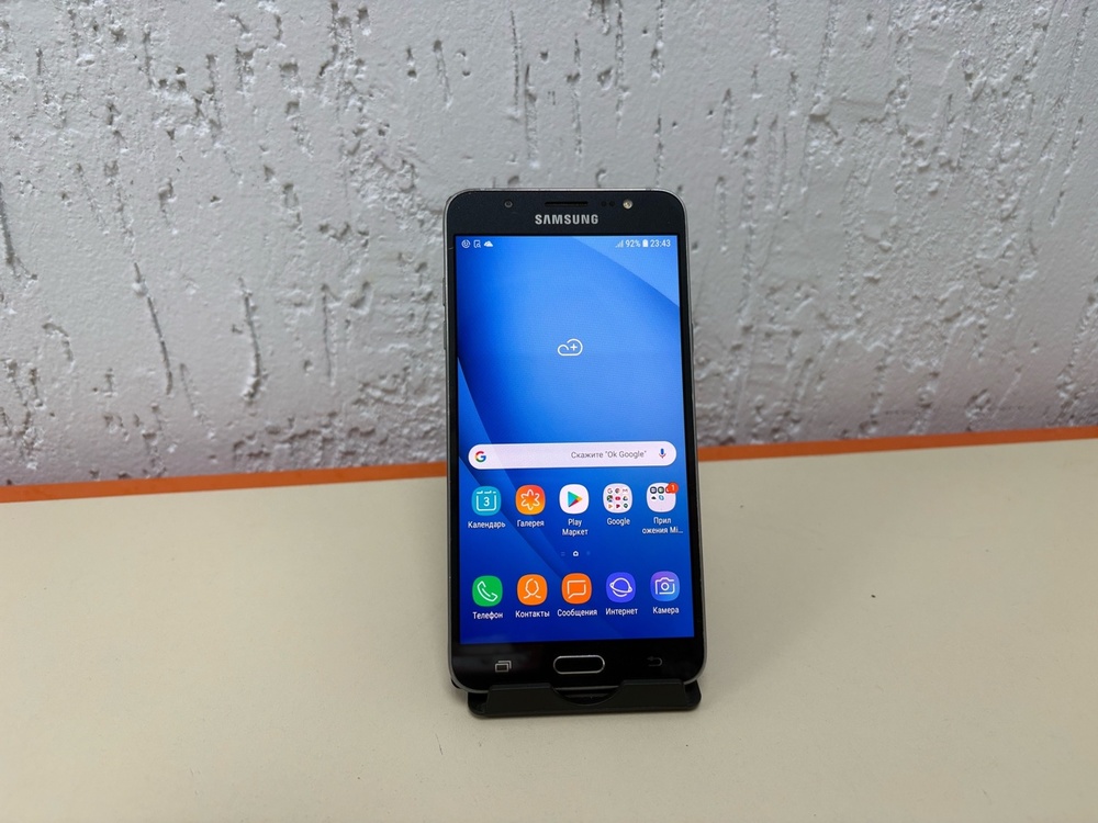Смартфон Samsung Galaxy J7 2016 3/16
