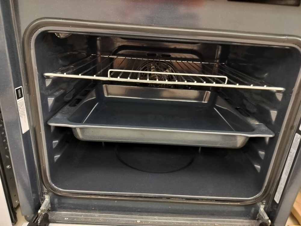 Духовой шкаф Indesit IFW 6530 WH