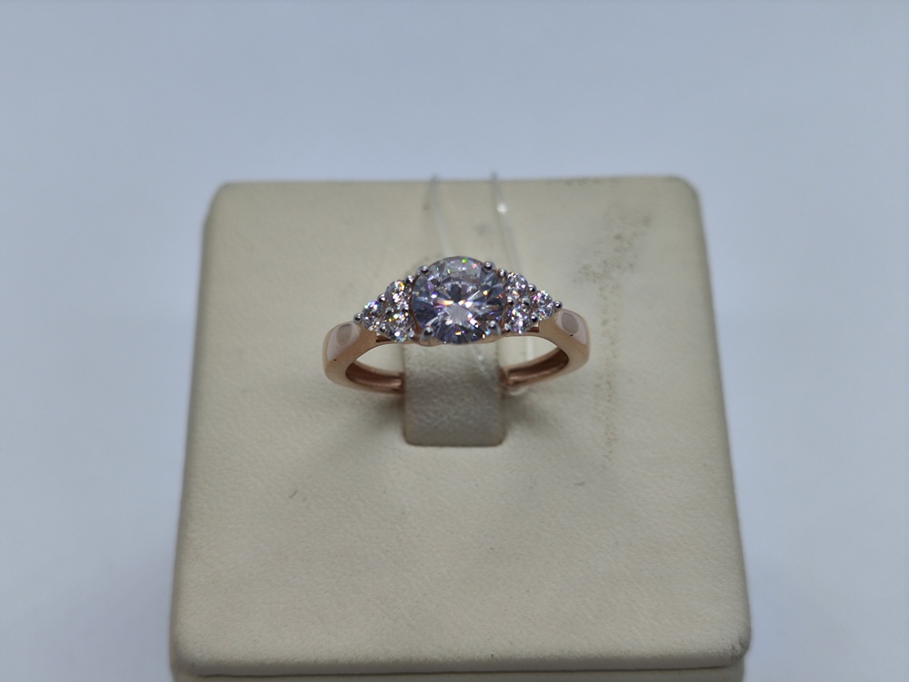 КОЛЬЦО С КАМНЯМИ (Au 585)