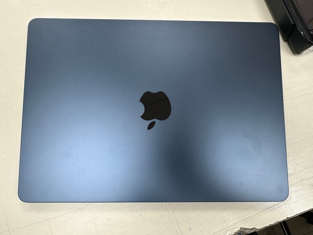 Ноутбук Apple MacBookAir 13 дюймов M2 A2681 (2022)