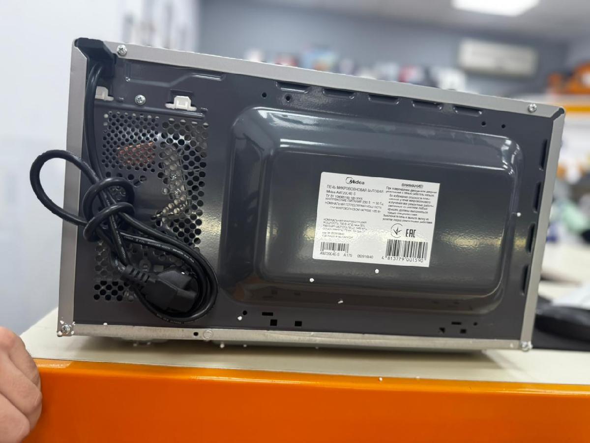 Микроволновая печь Midea AM720C4E-S