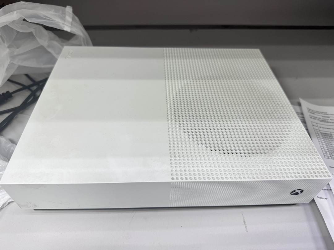 Игровая приставка Xbox One S Digital Edition 1TB