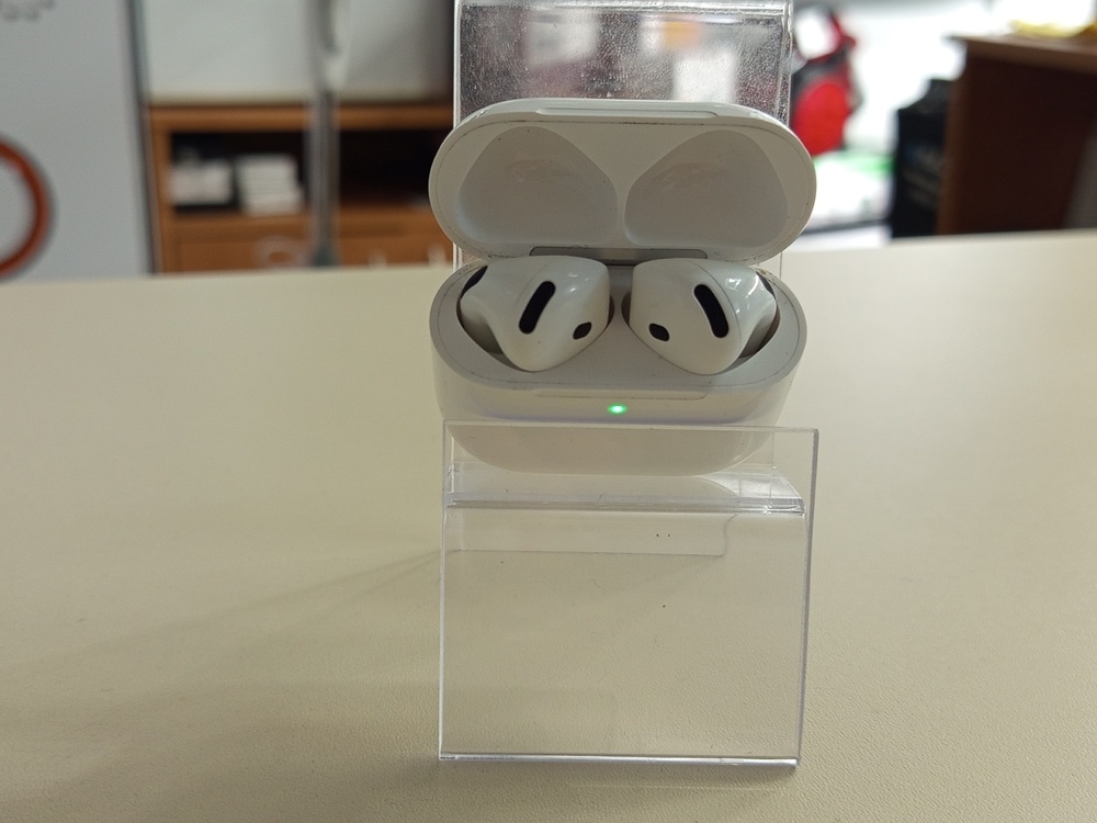 Наушники беспроводные Apple Airpods 4