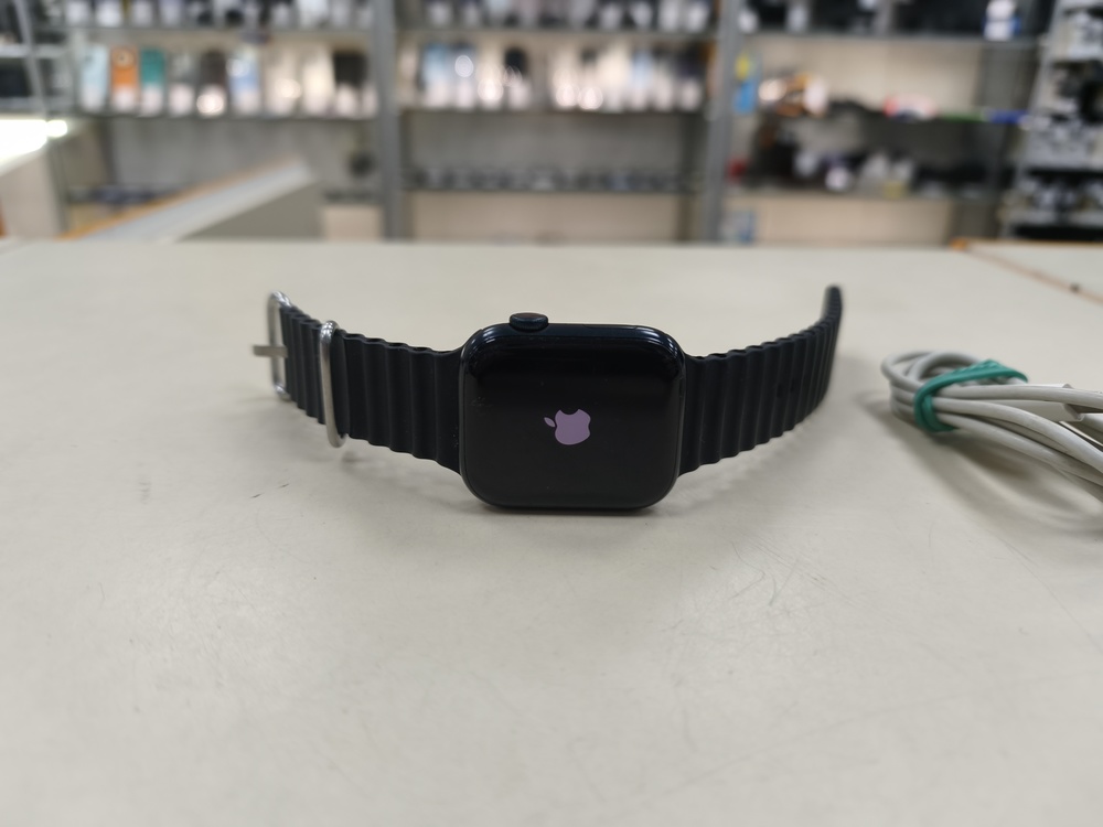 Смарт-часы Apple Watch Series 7 45mm
