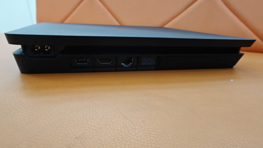 Игровая приставка PlayStation 4 Slim 1Tb