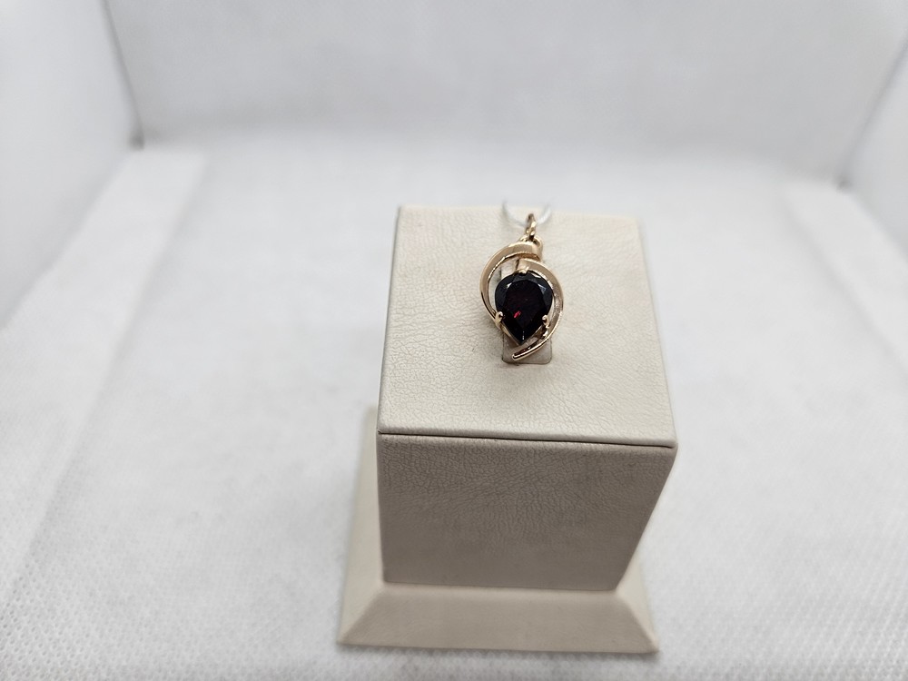 ПОДКМ585 ПОДВЕСКА С КАМНЕМ (Au 585)