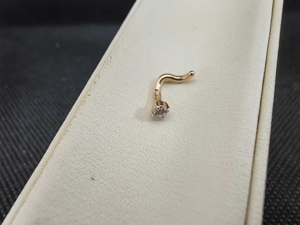 ПИРСИНГ С КАМНЕМ (Au 585)