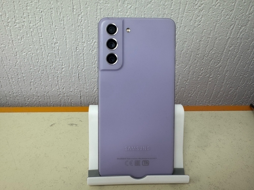 Смартфон Samsung Galaxy S21 FE 6/128