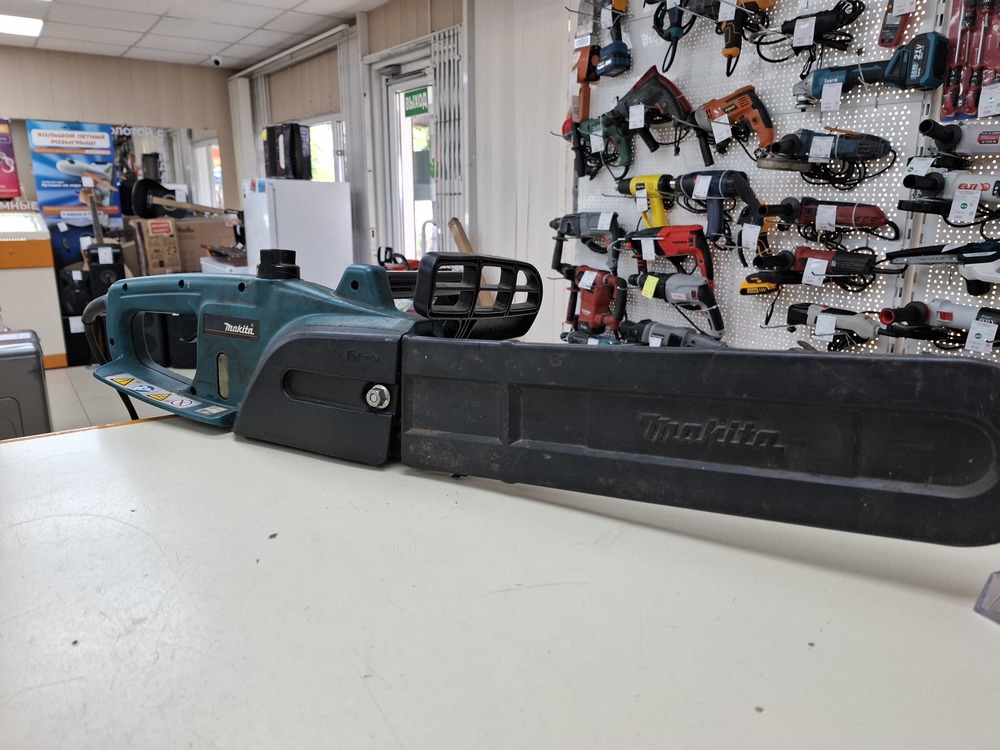 Электропила Makita UC3510A