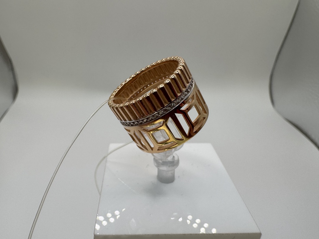 КОЛЬЦО С КАМНЯМИ (Au 585)