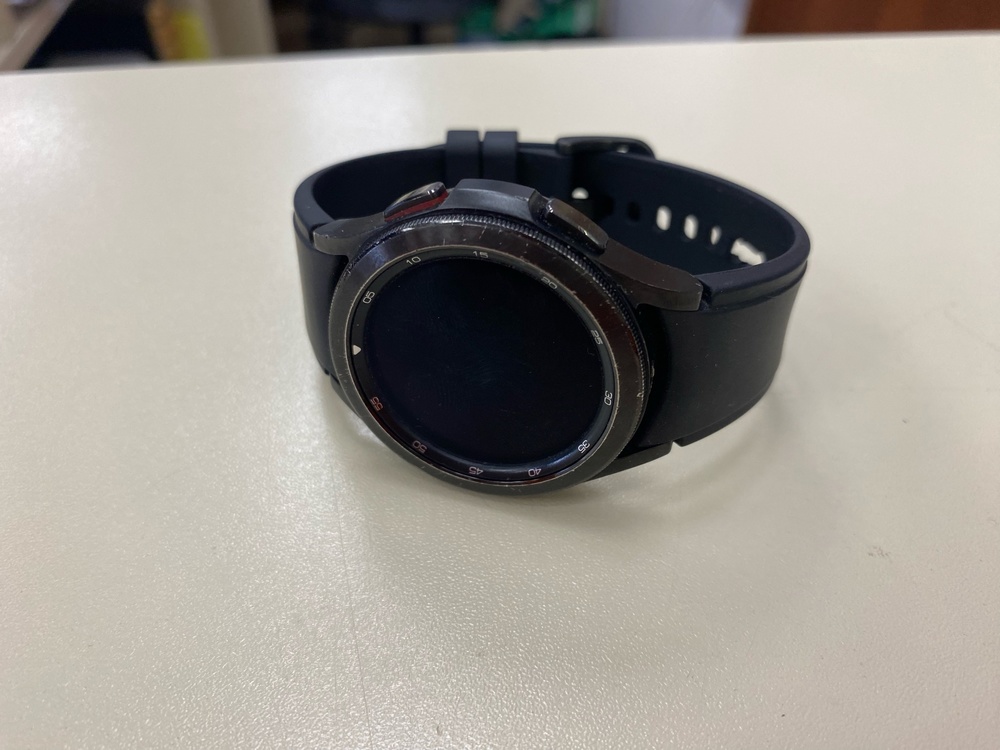 Смарт-часы Samsung Galaxy Watch 4