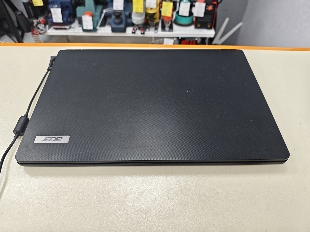 Ноутбук Acer; Core i3-8130U, Intel UHD Graphics 620, 8 Гб, 120 Гб, Нет