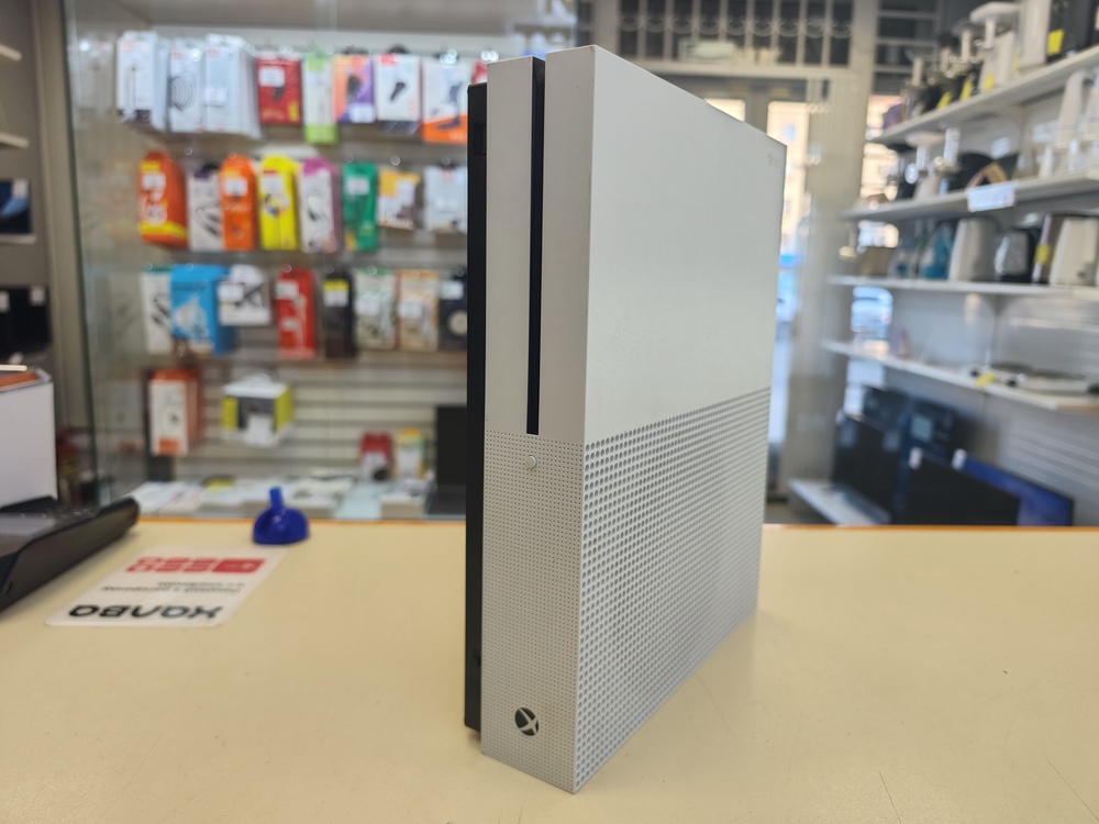 Игровая приставка Xbox One S 1TB