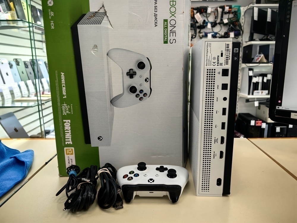 Игровая приставка Xbox One S 1TB