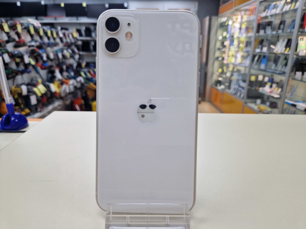 Смартфон Apple iPhone 11 64Gb