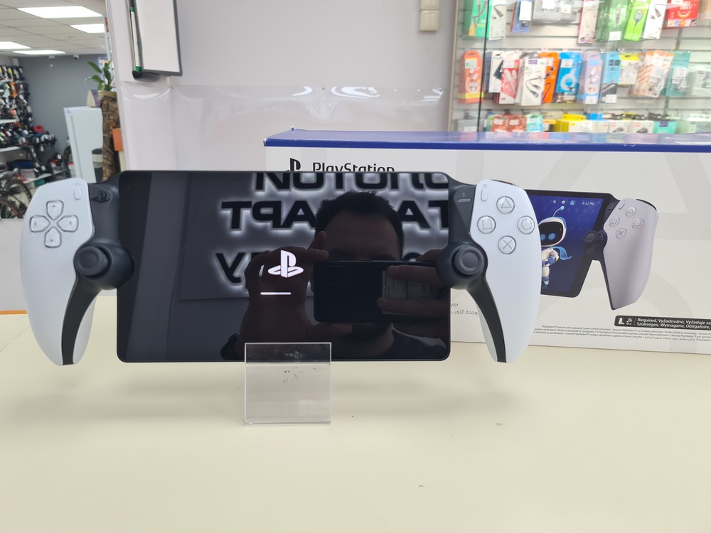 Игровая приставка PlayStation Portal