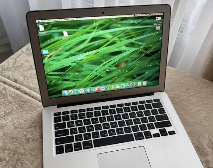Ноутбук Apple MacBook Air 13 дюймов (2015) A1466