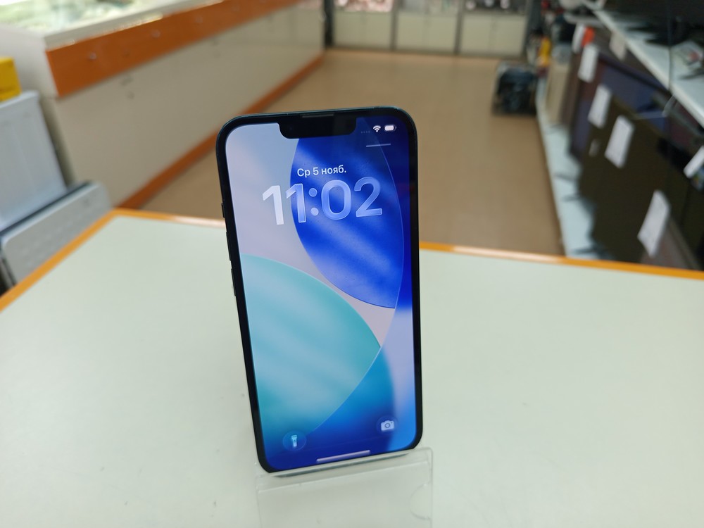 Смартфон Apple iPhone 13 128Gb