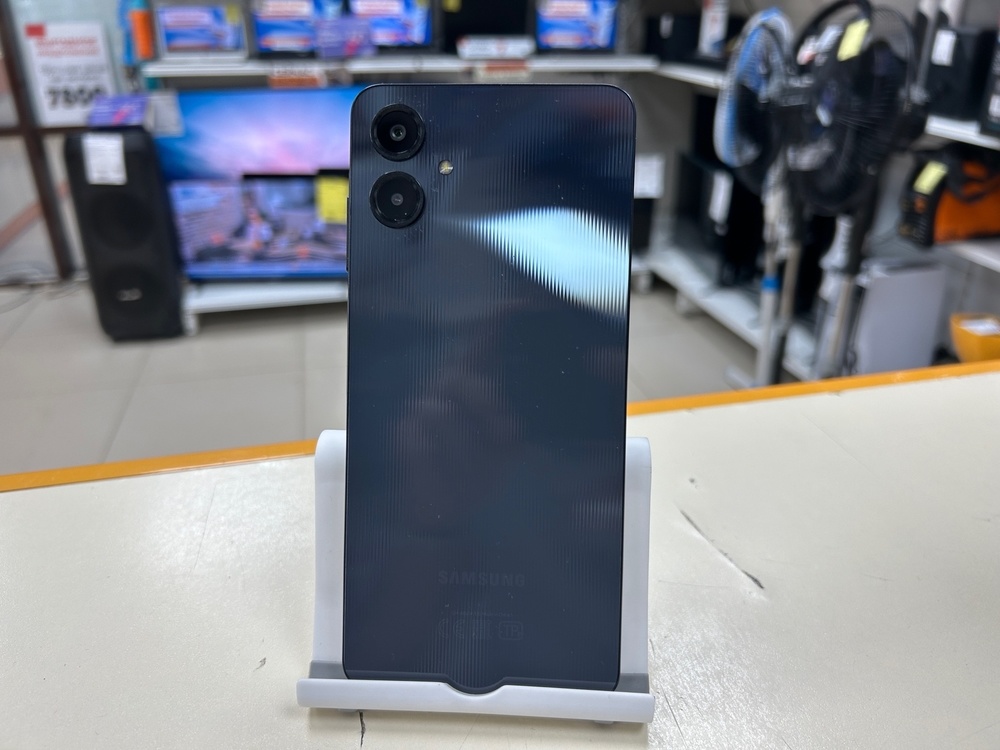 Смартфон Samsung Galaxy A06 4/64