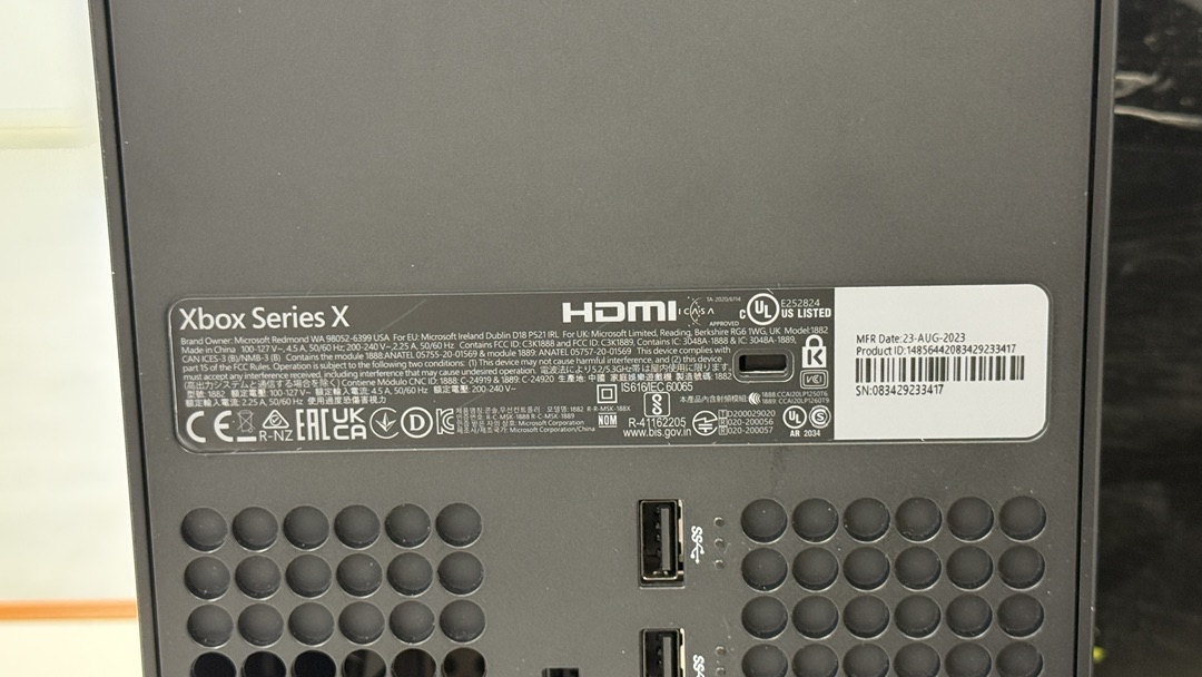 Игровая приставка Xbox Series X 1Tb