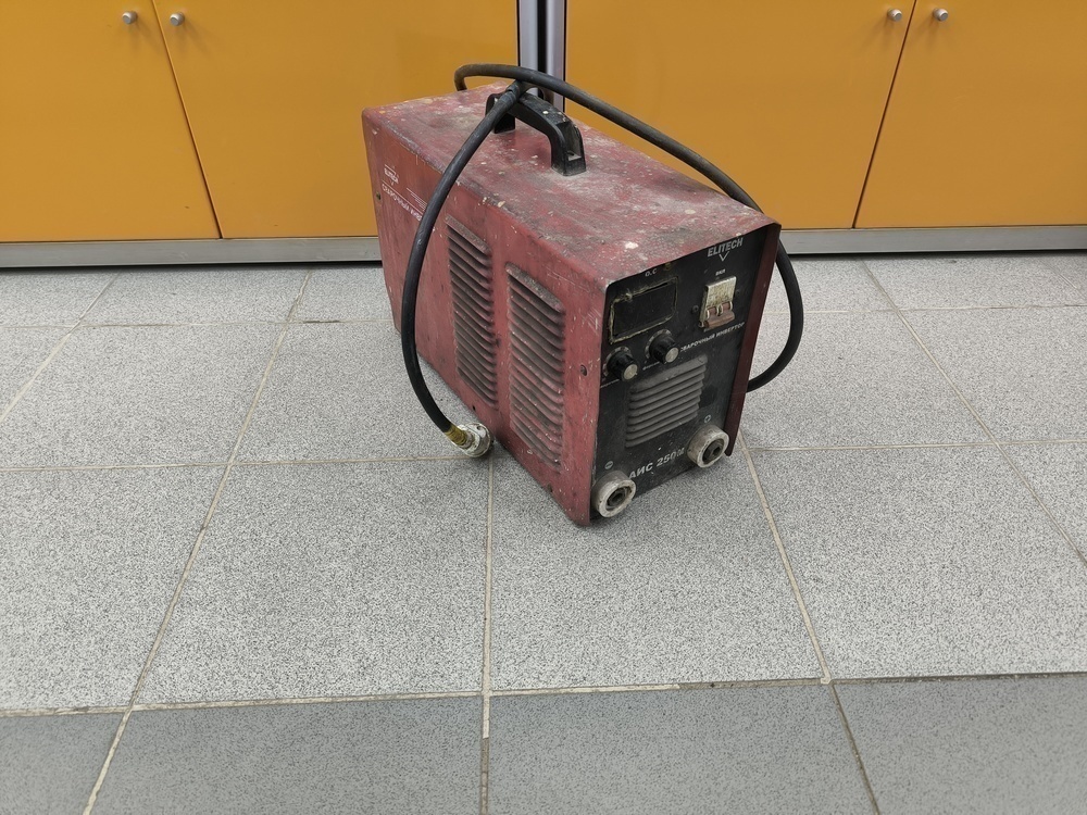 Сварочный аппарат Elitech АИС 250М
