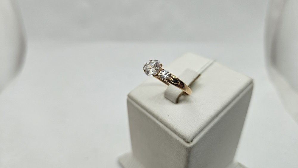 КОЛКМИ585 КОЛЬЦО С КАМНЯМИ (Au 585)