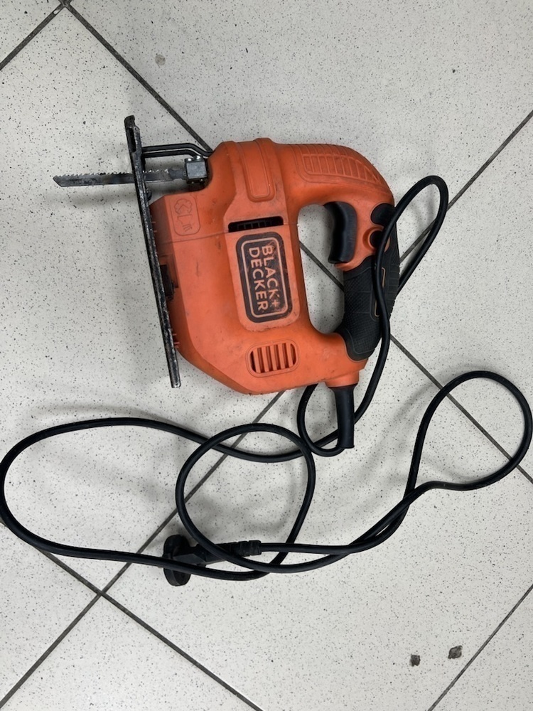 Лобзик Black & Decker KS500
