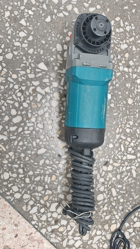 Угловая шлифмашина Hyundai G2010-230