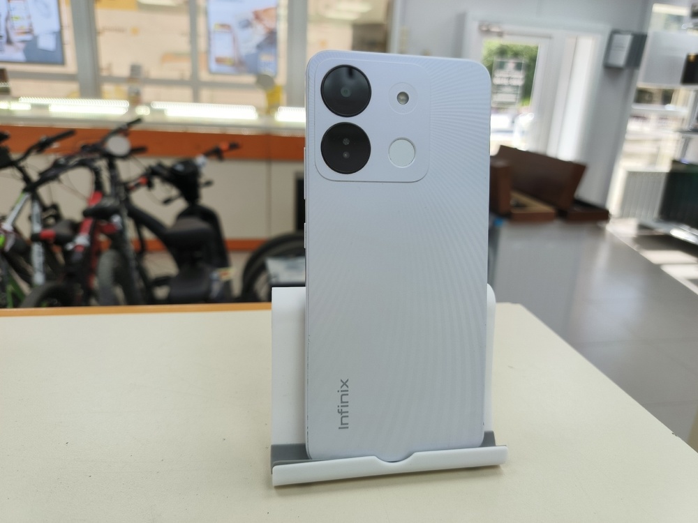 Смартфон Infinix Smart 7 HD 2/64