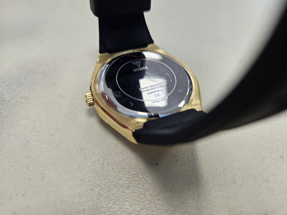 Часы наручные GUESS GW0034L1