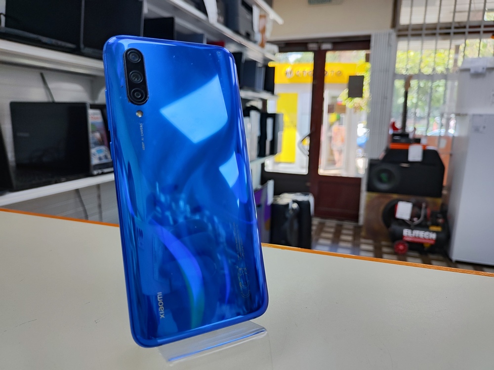 Смартфон Xiaomi Mi 9 Lite 6/64