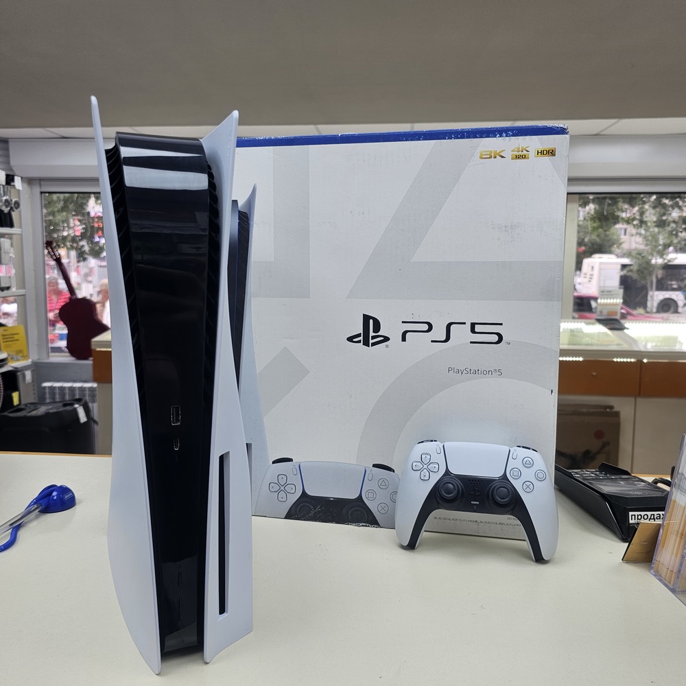 Игровая приставка PlayStation 5 825Gb (С дисководом)