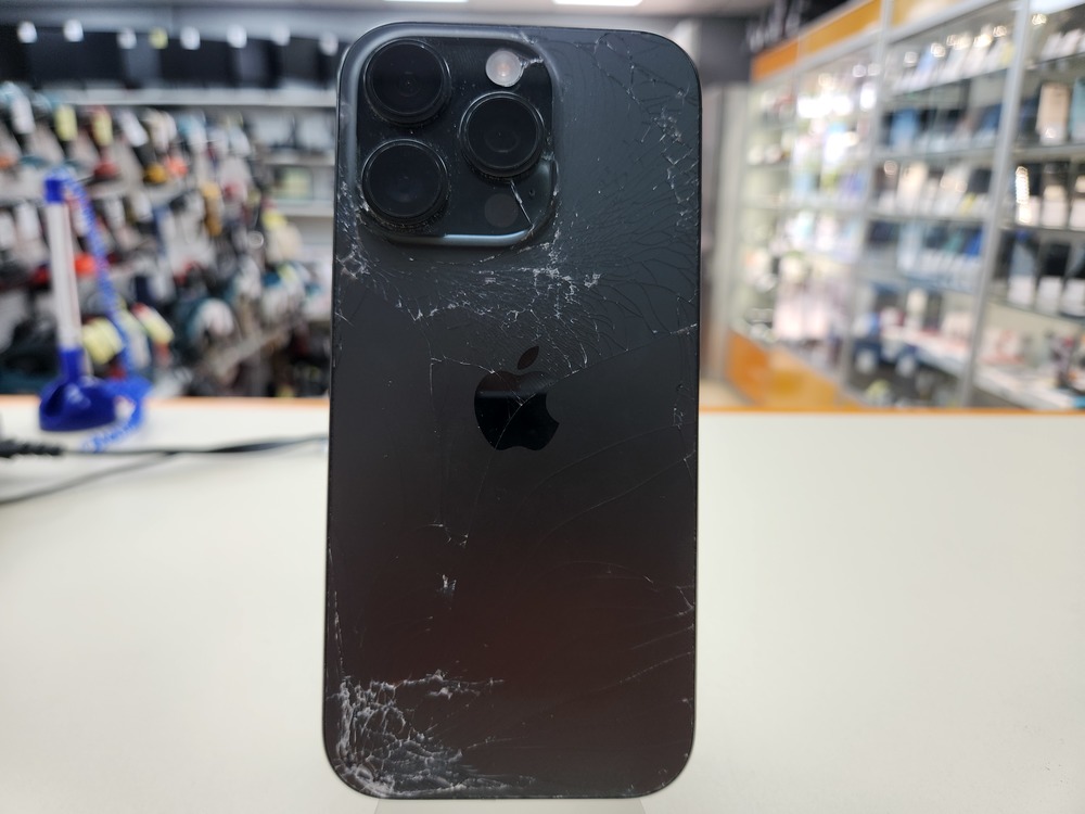 Смартфон Apple Iphone 16 Pro 256Gb